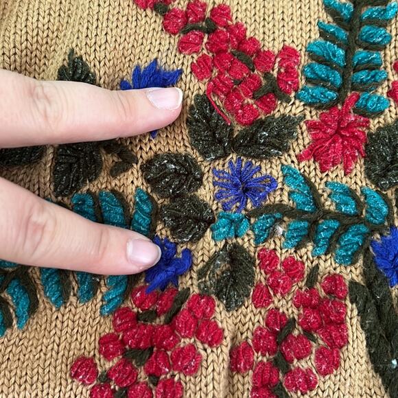 Vintage Suburban Petites Tan Floral Embroidered Cottagecore Sweater - Picture 15 of 15